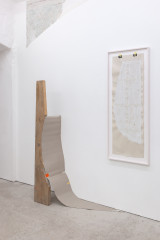 Johanna Charlotte Trede, <em>Der Zeit den Hof machen</em>, Exhibition view, Pech, Vienna, 2026 – Thumbnail preview
